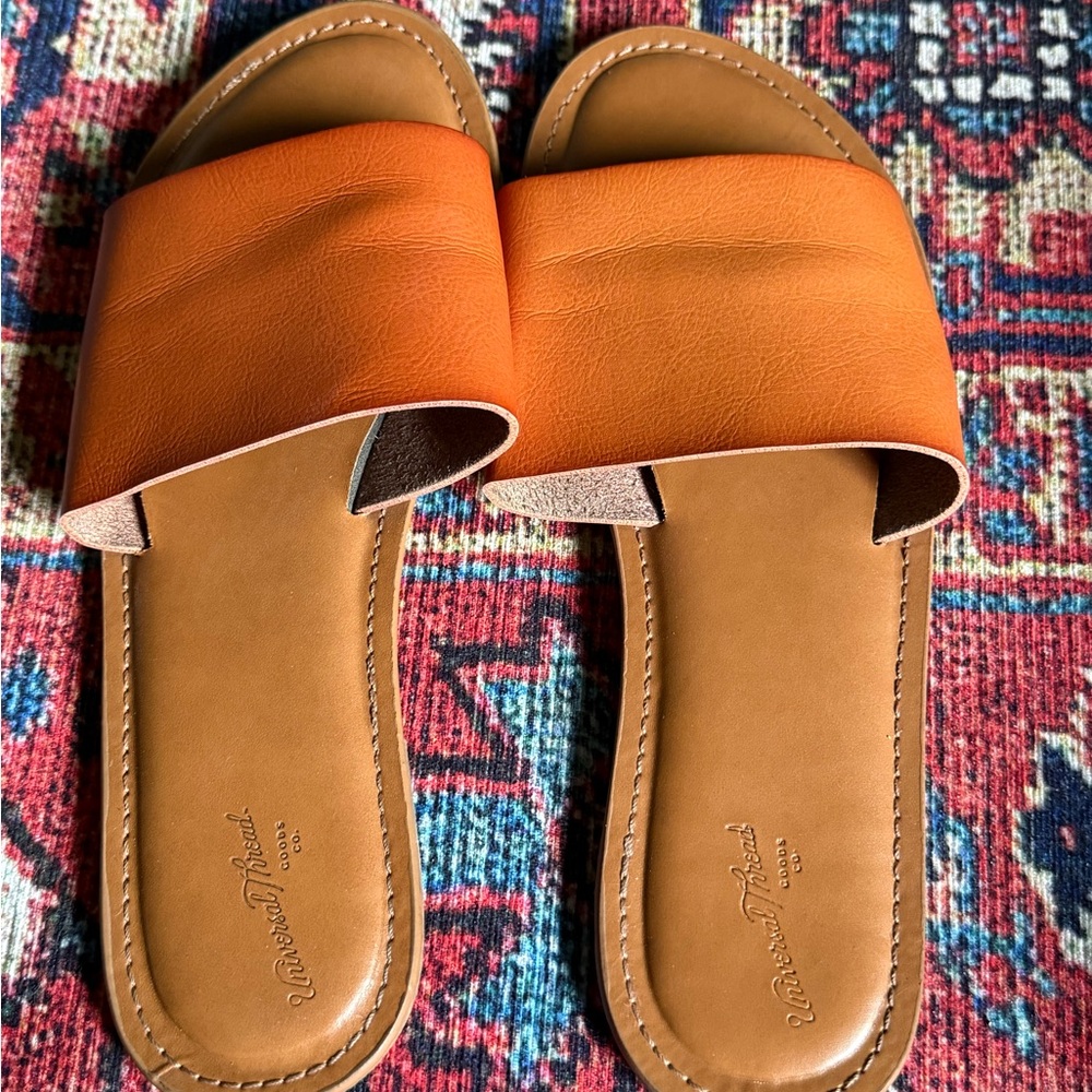 Universal Thread Women's Bright Orange Slide Sandals
